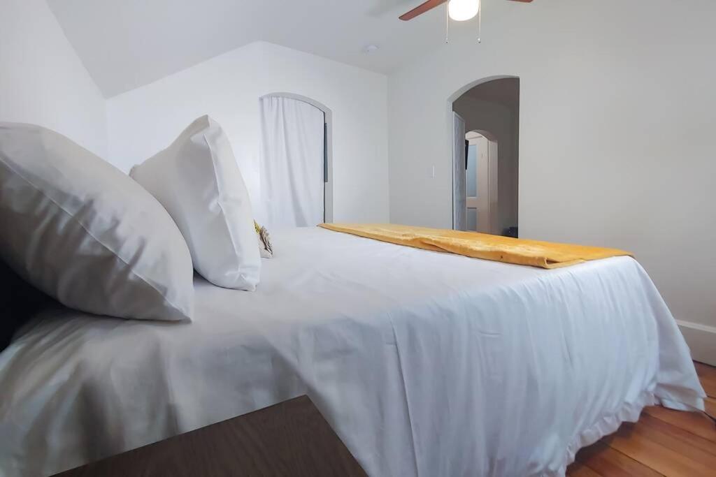 Historic W/Deck, King Bed & Air By Lake Michigan 马尼斯蒂 外观 照片